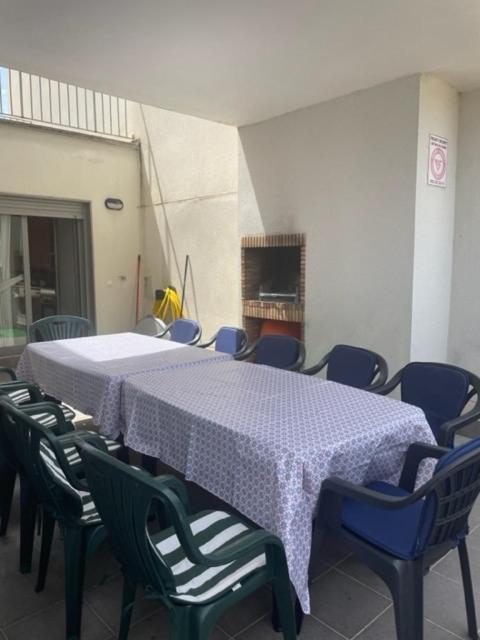 Chalet Adosado Entero, Bbq Y Piscina Comunitaria Sabinanigo Luaran gambar